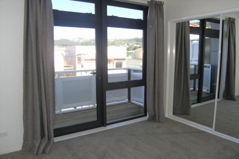 Photo of property in 31-41 Pirie Street, Mount Victoria, Wellington, 6011