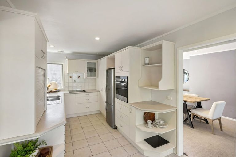 Photo of property in 29 Calman Place, Chatswood, Auckland, 0626