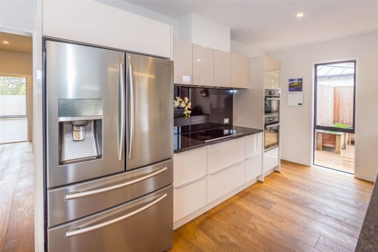 Photo of property in 28 Hawthorne Street, Strowan, Christchurch, 8052