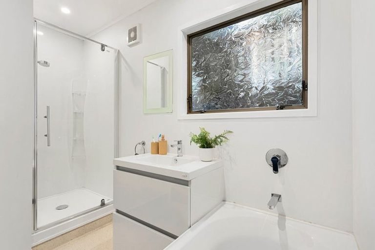 Photo of property in 76 Khandallah Road, Ngaio, Wellington, 6035