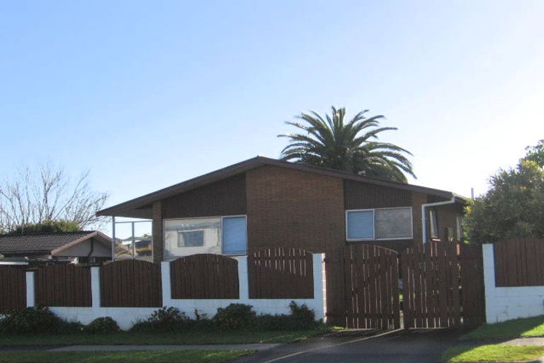 Photo of property in 1/15 Bramley Drive, Farm Cove, Auckland, 2012