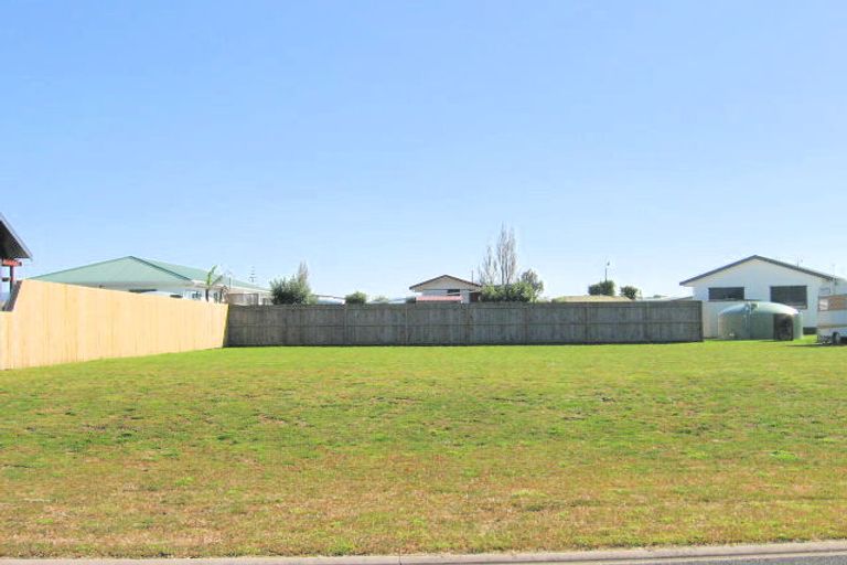 Photo of property in 8 Hawk Hill Crescent, Cooks Beach, Whitianga, 3591