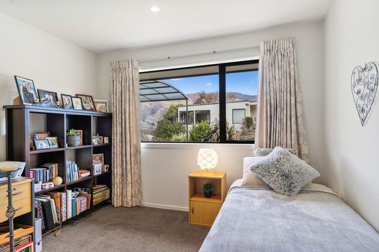 Photo of property in 20 Mount Iron Drive, Wanaka, 9305