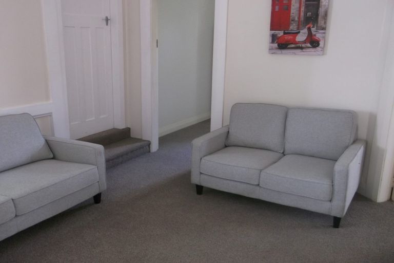 Photo of property in 24 Raroa Road, Kelburn, Wellington, 6012