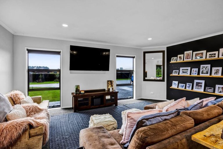 Photo of property in 34 Mercade Close, Stratford, 4332