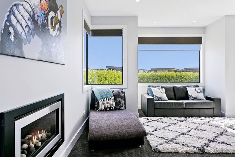 Photo of property in 12 Pukenamu Road, Rainbow Point, Taupo, 3330