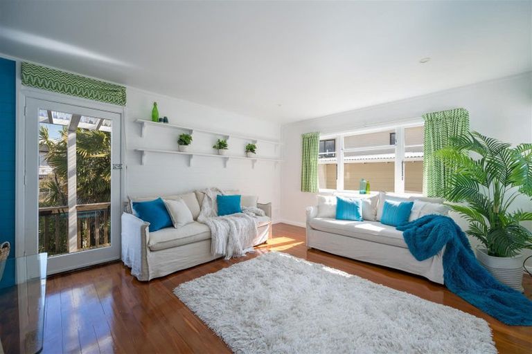 Photo of property in 2 Martin Street, Monaco, Nelson, 7011
