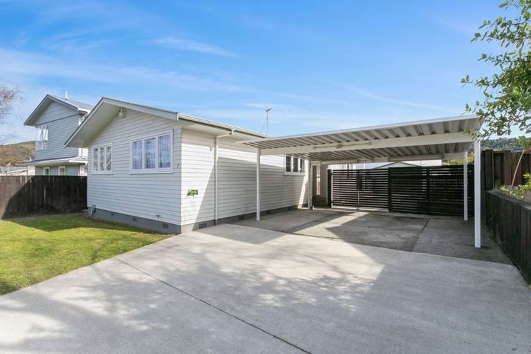 Photo of property in 7 Meremere Street, Wainuiomata, Lower Hutt, 5014