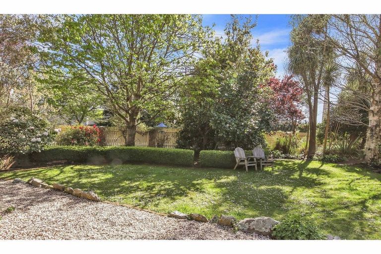 Photo of property in 193 High Street, Oxford, 7430