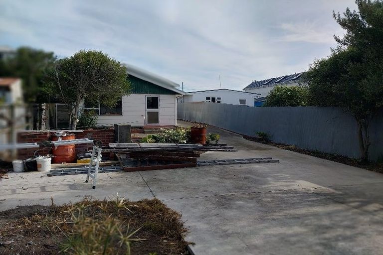 Photo of property in 21 Tonks Street, North New Brighton, Christchurch, 8083