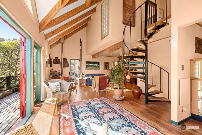 Photo of property in 33b Maungaraki Road, Korokoro, Lower Hutt, 5012