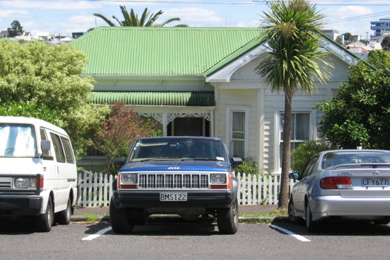 Photo of property in 35 Aitken Terrace, Kingsland, Auckland, 1021