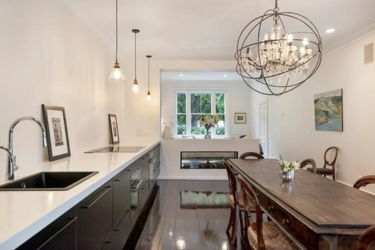 Photo of property in 26 Cranmer Square, Christchurch Central, Christchurch, 8013