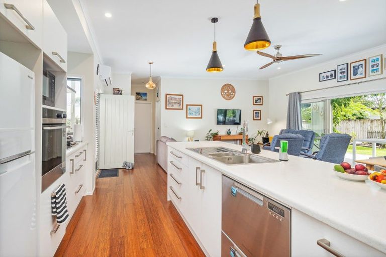 Photo of property in 7 Wells Place, Whitianga, 3510