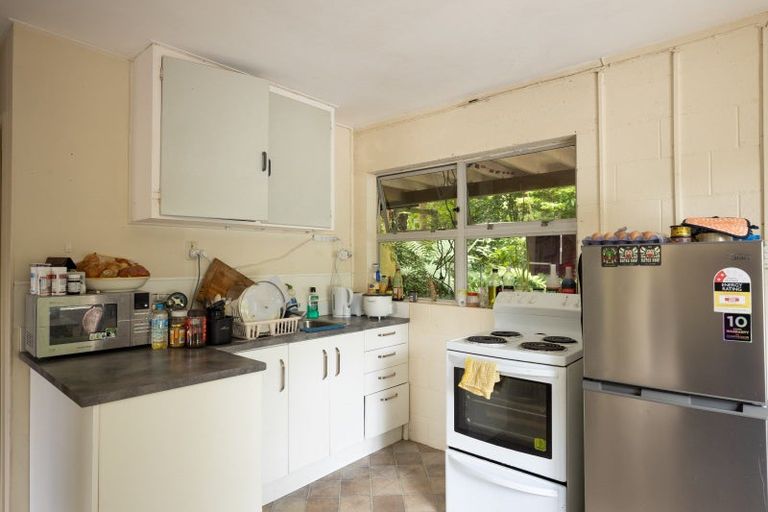 Photo of property in 235 Heta Road, Merrilands, New Plymouth, 4312