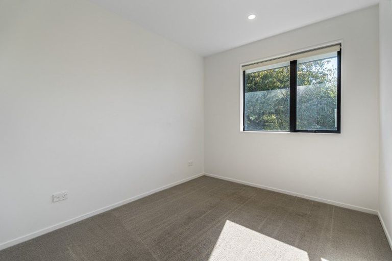 Photo of property in 13 Eileen Newey Place, Henderson, Auckland, 0612