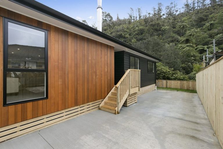 Photo of property in 38 Sunny Grove, Wainuiomata, Lower Hutt, 5014