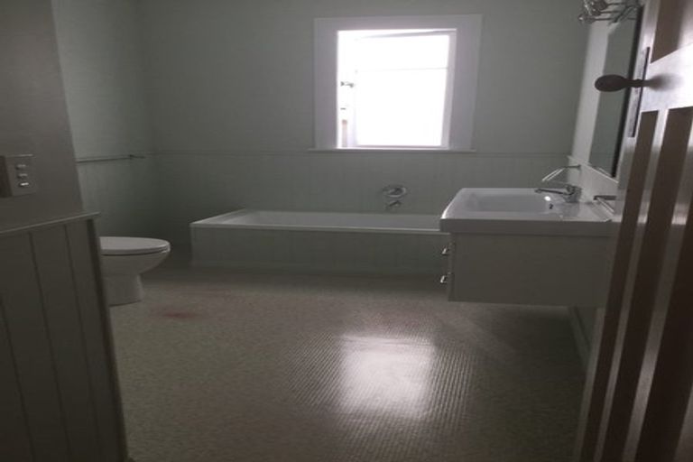 Photo of property in 5 Steyne Avenue, Plimmerton, Porirua, 5026