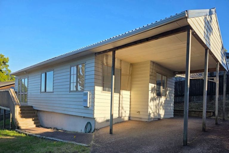 Photo of property in 66e Woodglen Road, Glen Eden, Auckland, 0602