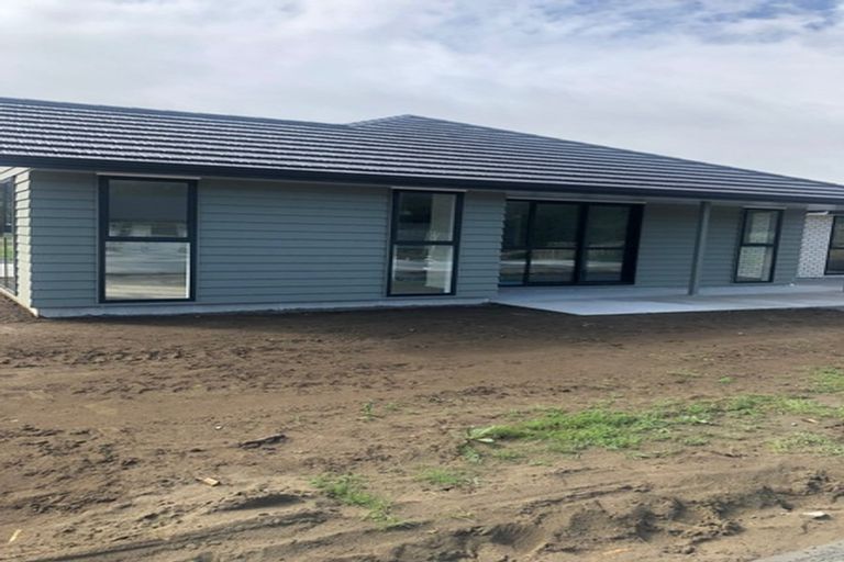 Photo of property in 6 Kaiwaru Place, Waikanae, 5036