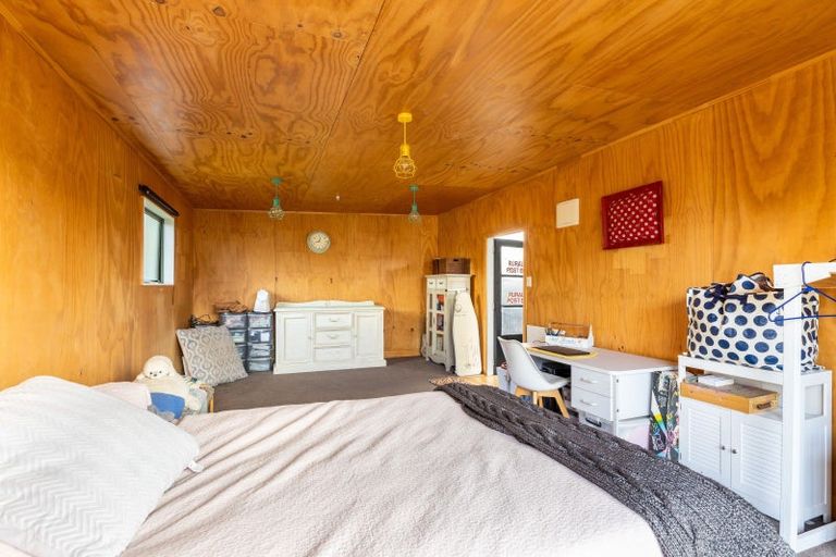 Photo of property in 19 Takiroa Street, Urenui, 4375