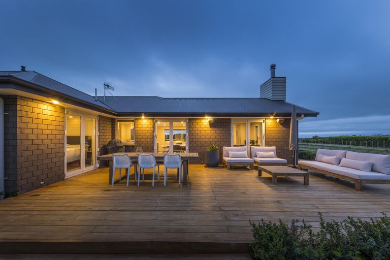 Photo of property in 20 Highland View Drive, Tokomaru, Palmerston North, 4474