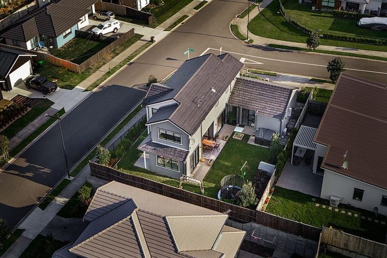 Photo of property in 2 Taikura Avenue, Red Beach, 0932