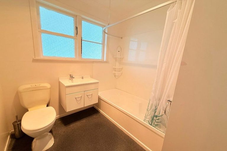 Photo of property in 7 Pilcher Crescent, Naenae, Lower Hutt, 5011