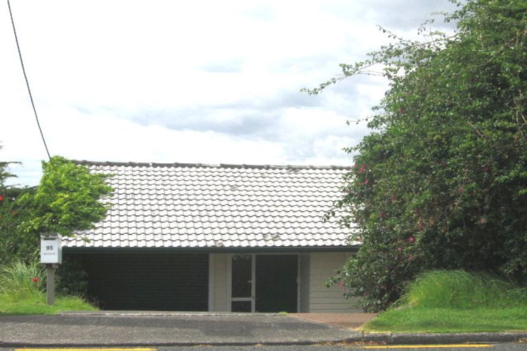 Photo of property in 95 College Road, Northcote, Auckland, 0627