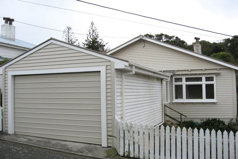 Photo of property in 39 Standen Street, Karori, Wellington, 6012