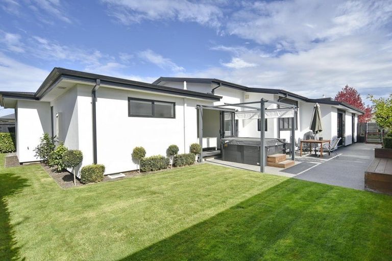 Photo of property in 26 Taiore Crescent, Marshland, Christchurch, 8083