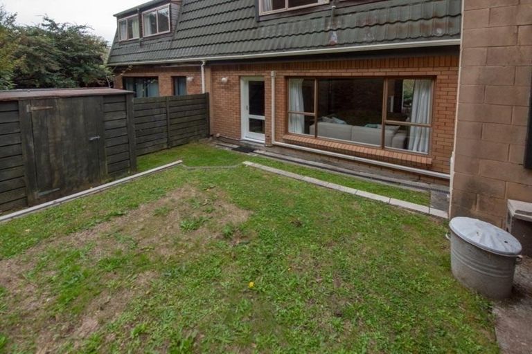 Photo of property in 95 Churton Drive, Churton Park, Wellington, 6037