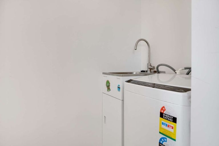 Photo of property in 2/9 Marcroft Street, Woolston, Christchurch, 8062