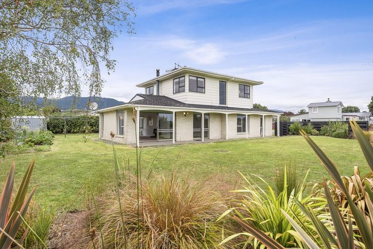 Photo of property in 1 Manawa Avenue, Raumati Beach, Paraparaumu, 5032