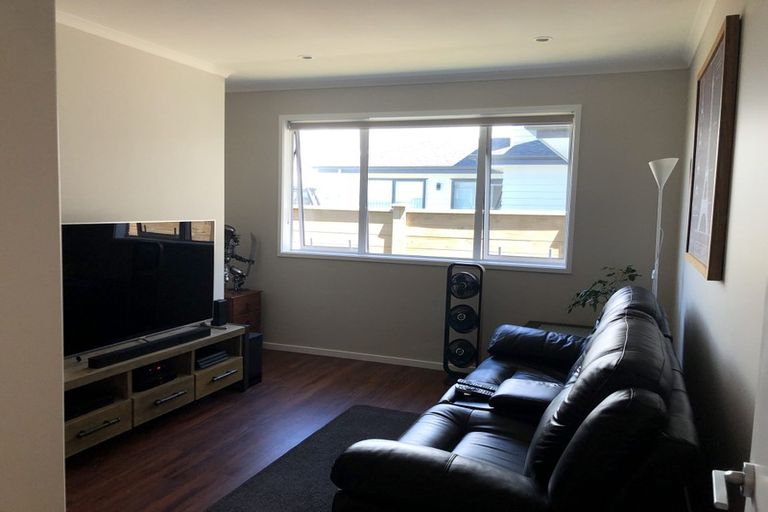 Photo of property in 28 Manuel Road, Silverdale, 0932