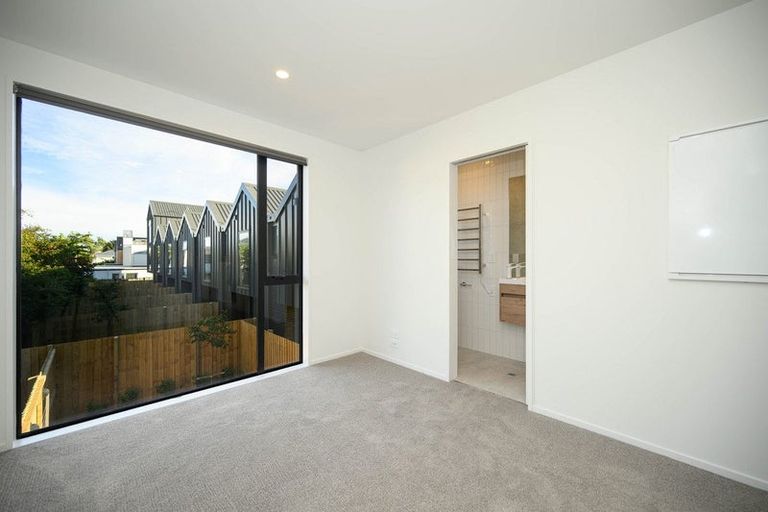 Photo of property in 11/24 Devonport Lane, St Albans, Christchurch, 8014