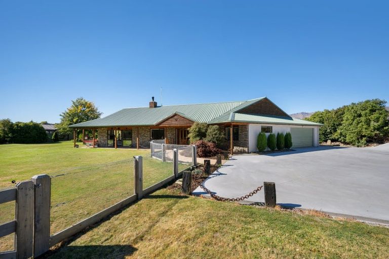 Photo of property in 432 Domain Road, Lake Hawea, Wanaka, 9382
