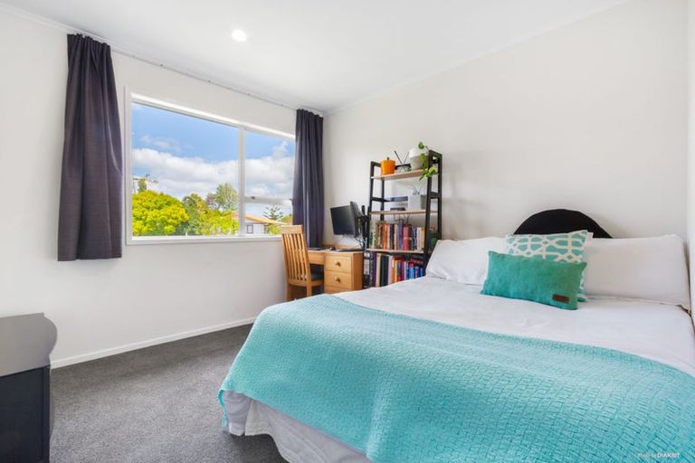 Photo of property in 138 Moire Road, West Harbour, Auckland, 0618