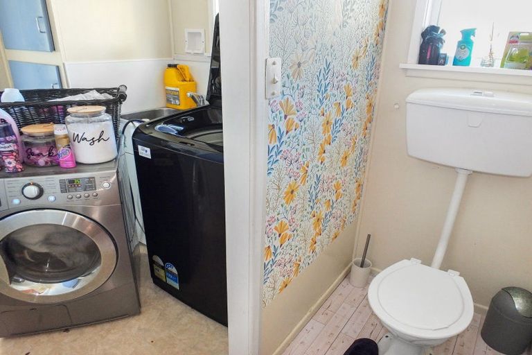 Photo of property in 3 Mark Perreau Place, Foxton, 4814