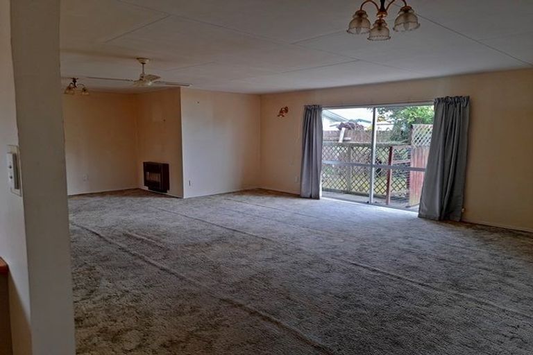 Photo of property in 38 Acacia Street, Kelvin Grove, Palmerston North, 4414
