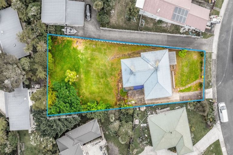 Photo of property in 73 Fairclough Road, Beach Haven, Auckland, 0626