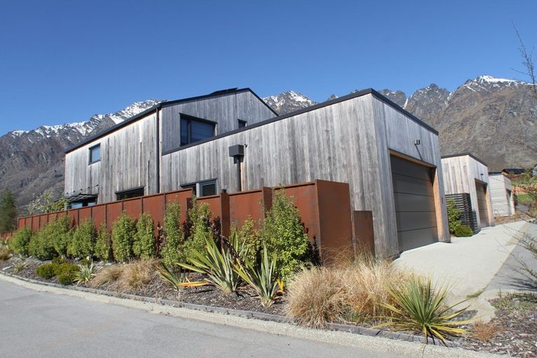 Photo of property in 6 Soudley Court, Jacks Point, Queenstown, 9371