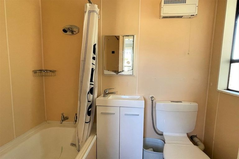 Photo of property in 103 Baker Street, Stirling, 9231