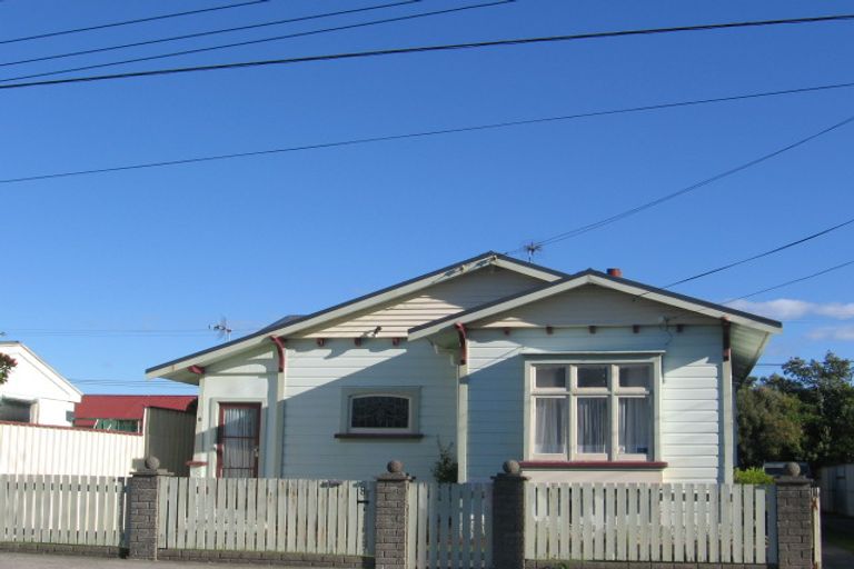Photo of property in 8 Roxburgh Grove, Petone, Lower Hutt, 5012