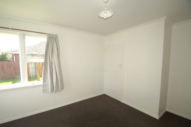 Photo of property in 5 Cheam Street, Dallington, Christchurch, 8061