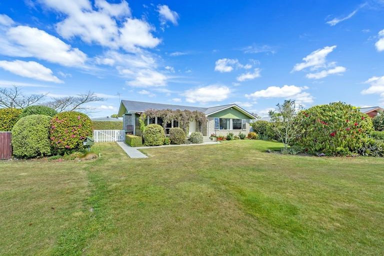 Photo of property in 14 Pound Road, Leeston, 7632