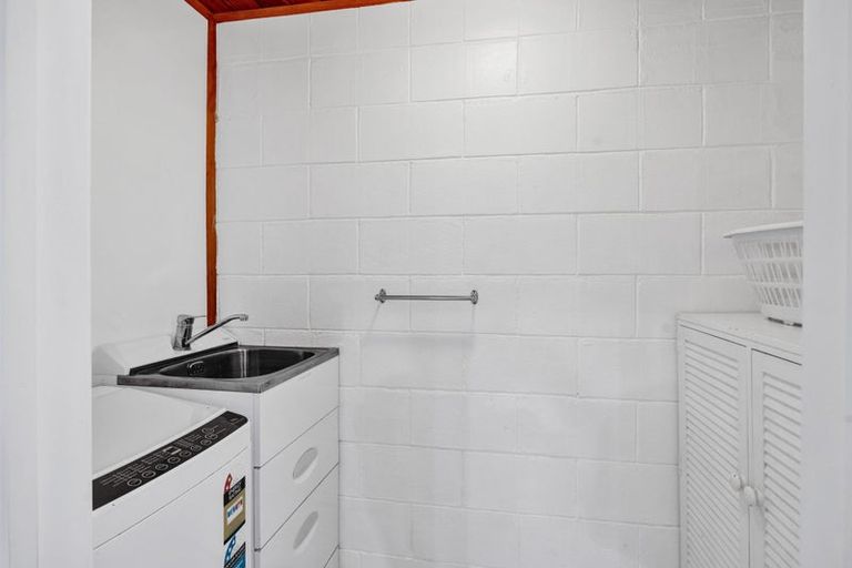 Photo of property in 85 Gladstone Street, Hawera, 4610