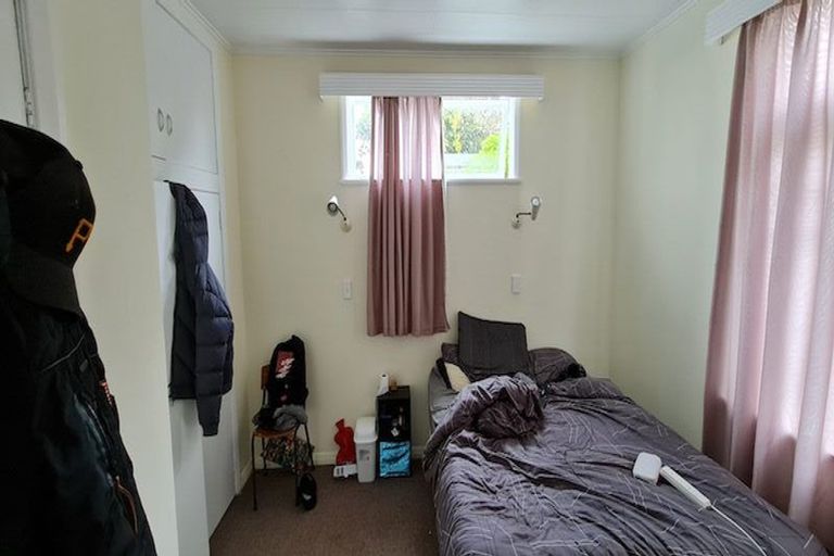 Photo of property in 6 Roxburgh Grove, Petone, Lower Hutt, 5012