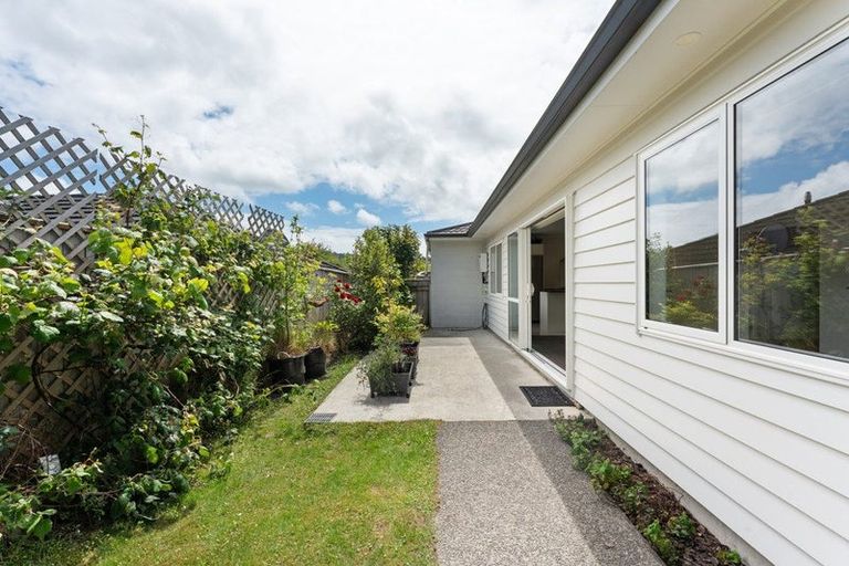 Photo of property in 15 Resolution Drive, Whitby, Porirua, 5024