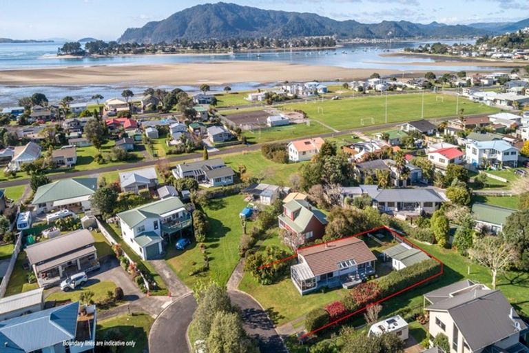 Photo of property in 13 Chestnut Grove, Tairua, 3508